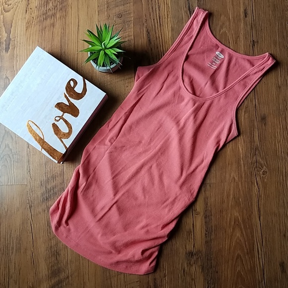 Old Navy Tops - 💕 Old Navy Ribbed Maternity Tank Top